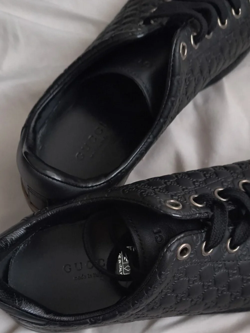 Gucci Black Low-Top Signature Monogram Sneakers